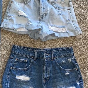 Forever 21 Distressed Denim Shorts Size 0